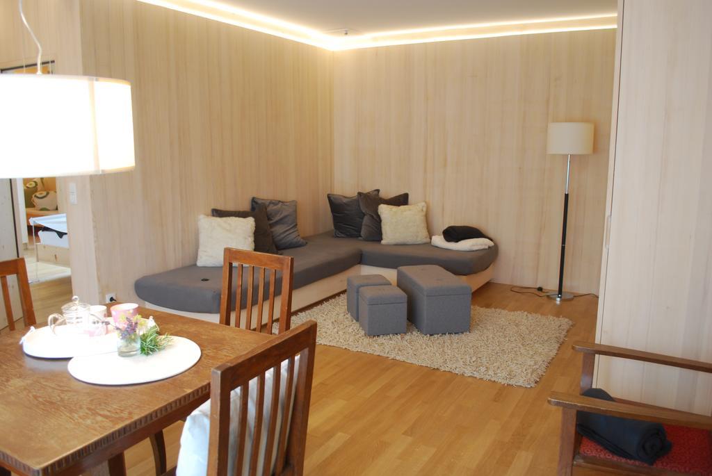 Ferienwohnung Rheintal เฟลด์เคียร์ช ภายนอก รูปภาพ